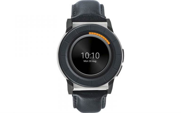 Valentine and Birthday Gift Ideas: Why not a Titan Smartwatch