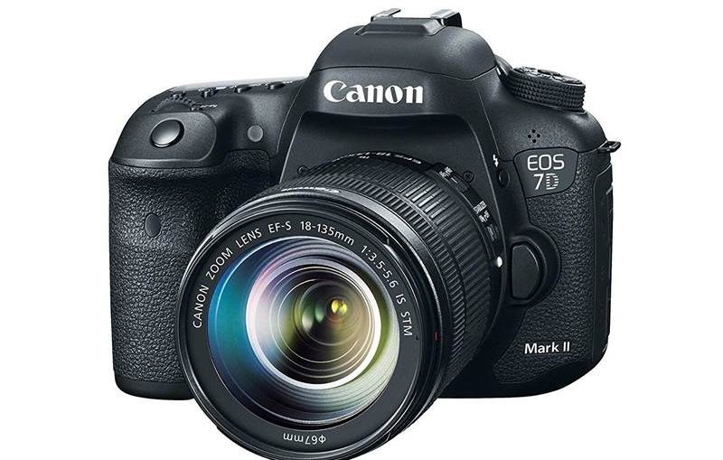 Canon EOS 7D Mark II Review and Specifications